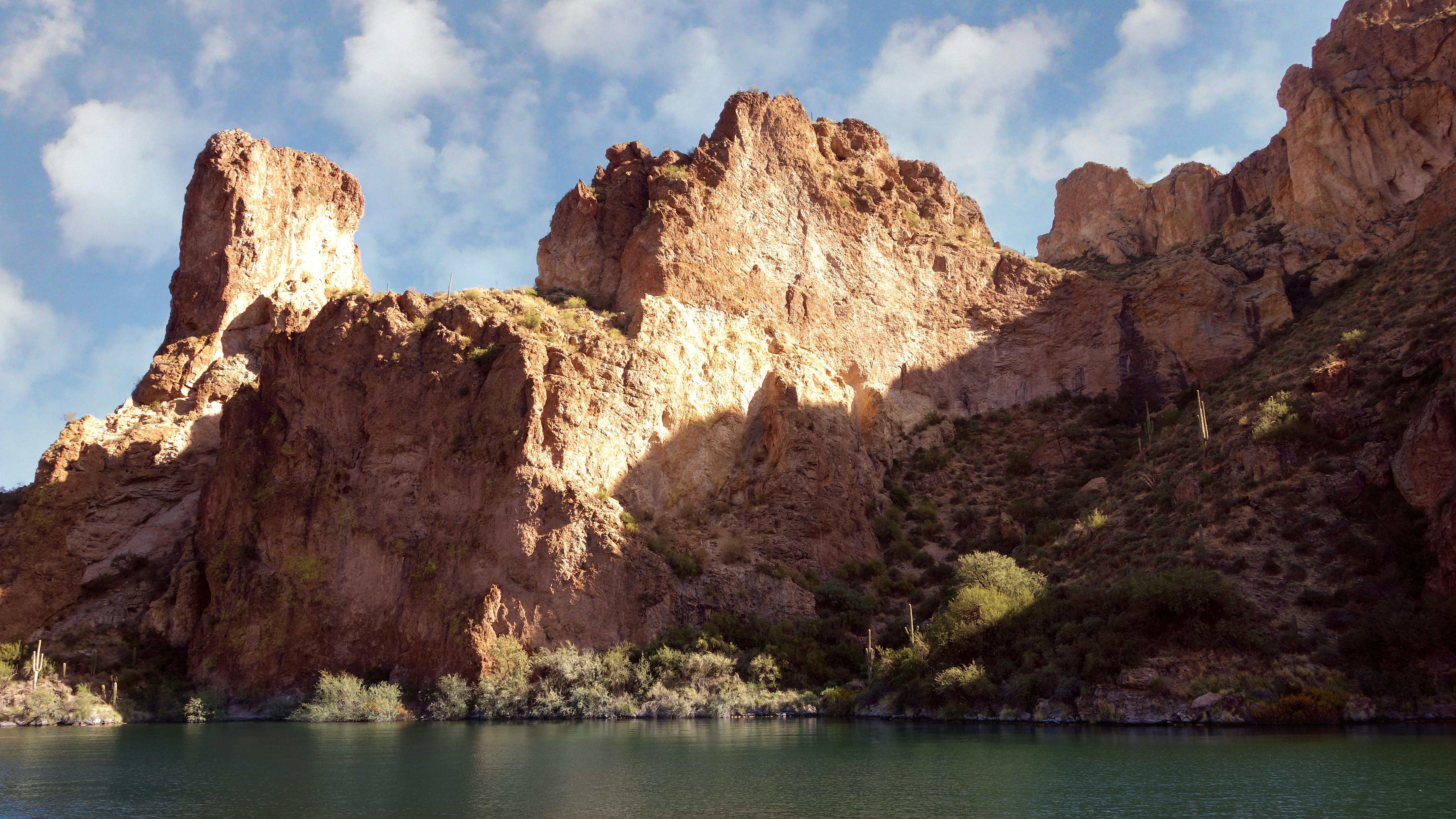 Arizona cliffside near Mesa, Arizona Arizona cliffside landscape near Mesa